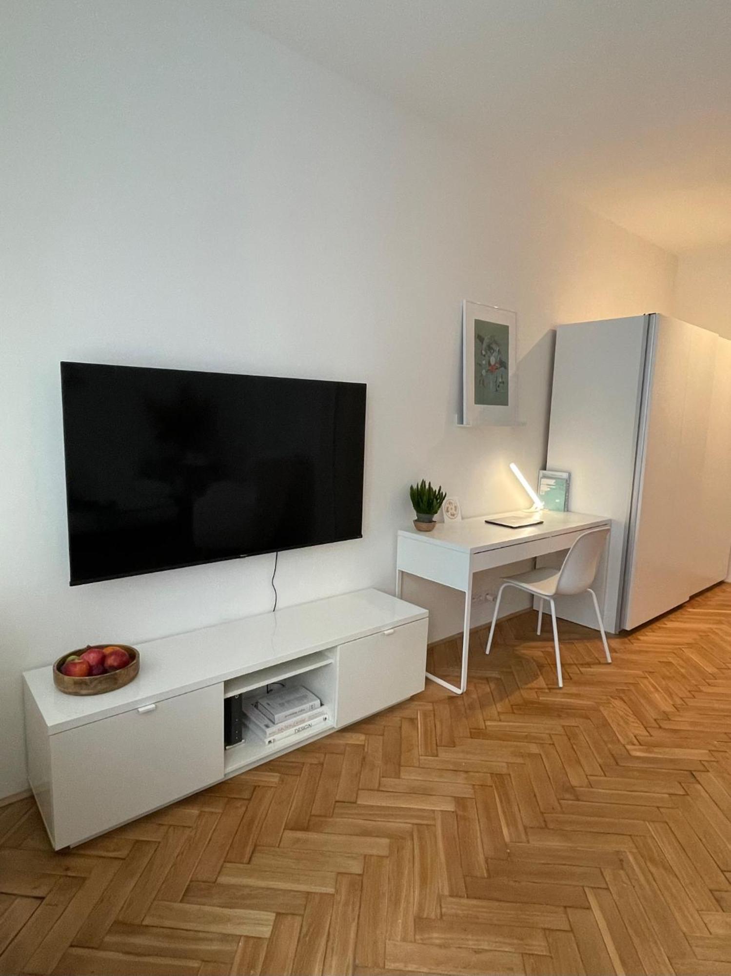 Appartement Urban Retreat I Modern Boho In Lovely Letna District - 10 Minutes From Old Town *